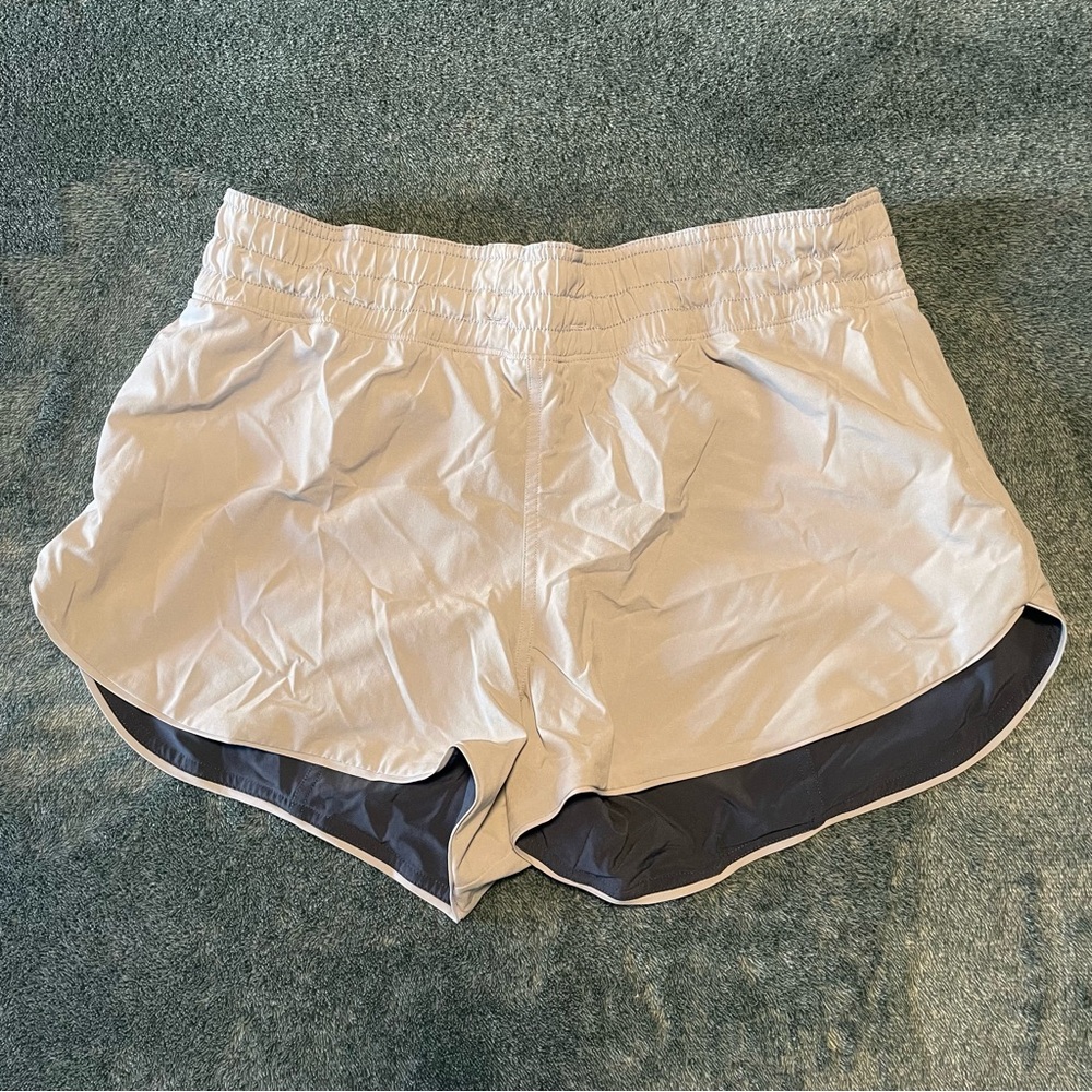 Lululemon Mid Rise Short 3" Reversible Size 10 in Ink Blue/Daydream
